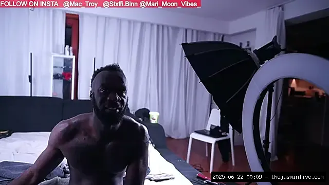 stripchat, mactroy