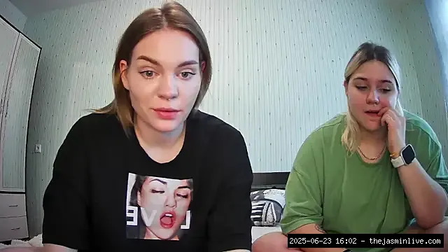 stripchat, chrisgirls