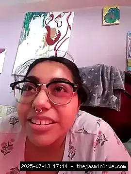 stripchat, lovelyrainn