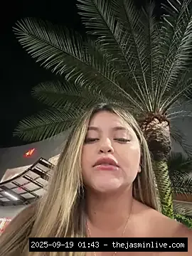 stripchat, lunablossom_