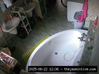 camsoda, voyeurcam-julmodels-bath-1st-1