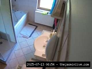 camsoda, voyeurcam-julmodels-bath-2nd-2