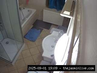 camsoda, voyeurcam-julmodels-bath-2nd-2