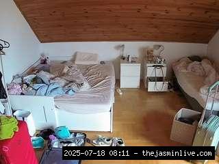 camsoda, voyeurcam-julmodels-greybed-3