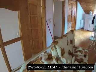camsoda, voyeurcam-julmodels-hall-2nd