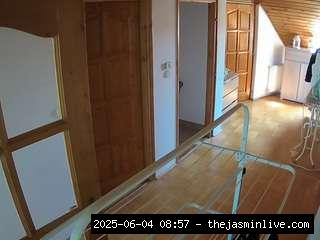 camsoda, voyeurcam-julmodels-hall-2nd