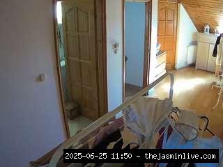 camsoda, voyeurcam-julmodels-hall-2nd