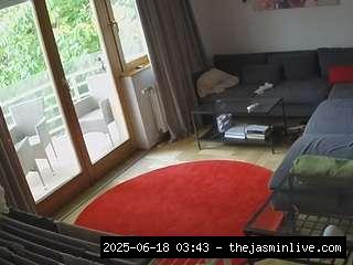 camsoda, voyeurcam-julmodels-living-1
