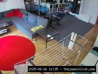 camsoda, voyeurcam-julmodels-living-2