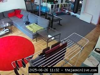 camsoda, voyeurcam-julmodels-living-2