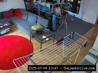 camsoda, voyeurcam-julmodels-living-2