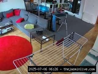camsoda, voyeurcam-julmodels-living-2