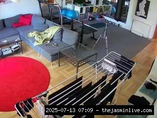 camsoda, voyeurcam-julmodels-living-2