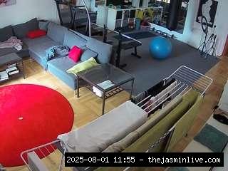 camsoda, voyeurcam-julmodels-living-2