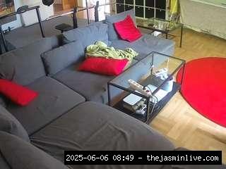camsoda, voyeurcam-julmodels-living-3