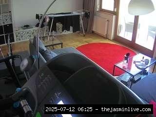 camsoda, voyeurcam-julmodels-living-4