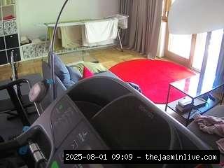 camsoda, voyeurcam-julmodels-living-4