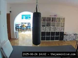 camsoda, voyeurcam-julmodels-living-5