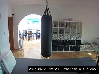 camsoda, voyeurcam-julmodels-living-5