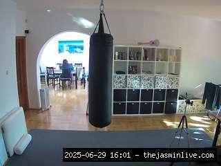 camsoda, voyeurcam-julmodels-living-5