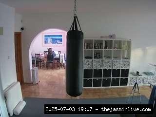 camsoda, voyeurcam-julmodels-living-5