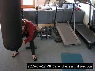 camsoda, voyeurcam-julmodels-living-6