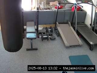camsoda, voyeurcam-julmodels-living-6