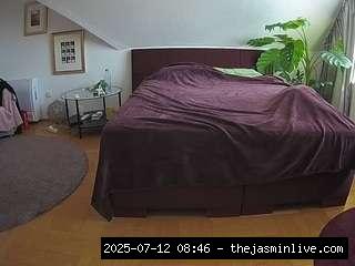 camsoda, voyeurcam-julmodels-whitebed-6