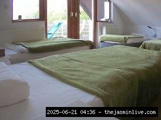 camsoda, voyeurcam-julmodels-bed-2