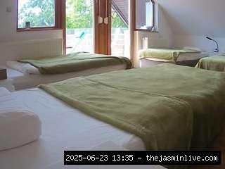 camsoda, voyeurcam-julmodels-bed-2