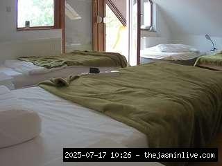 camsoda, voyeurcam-julmodels-bed-2