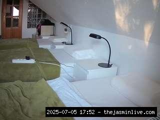 camsoda, voyeurcam-julmodels-bed-3
