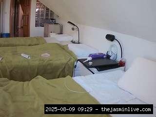 camsoda, voyeurcam-julmodels-bed-3