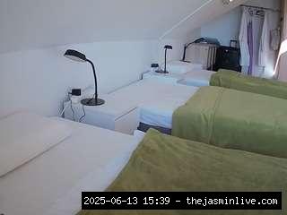 camsoda, voyeurcam-julmodels-bed-4