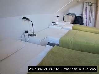 camsoda, voyeurcam-julmodels-bed-4