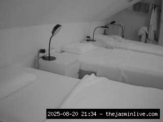 camsoda, voyeurcam-julmodels-bed-4