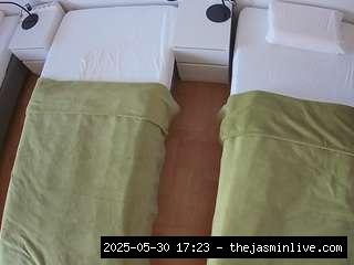 camsoda, voyeurcam-julmodels-bed-5