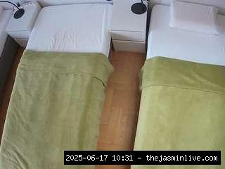 camsoda, voyeurcam-julmodels-bed-5
