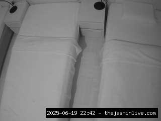 camsoda, voyeurcam-julmodels-bed-5