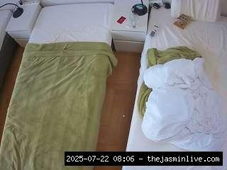camsoda, voyeurcam-julmodels-bed-5