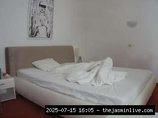 camsoda, voyeurcam-julmodels-reallife-2
