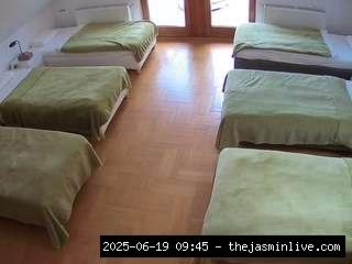 camsoda, voyeurcam-julmodels-bed-6