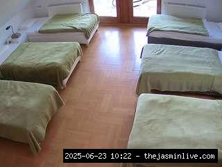 camsoda, voyeurcam-julmodels-bed-6