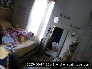 camsoda, voyeurcam-hornyhostel-03