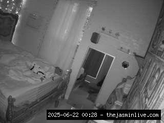 camsoda, voyeurcam-hornyhostel-03