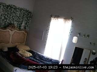 camsoda, voyeurcam-hornyhostel-03