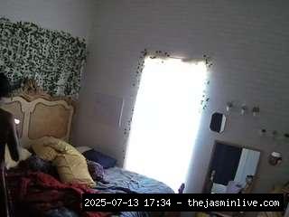 camsoda, voyeurcam-hornyhostel-03