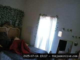 camsoda, voyeurcam-hornyhostel-03