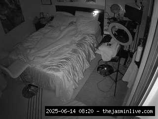 camsoda, voyeurcam-hornyhostel-01