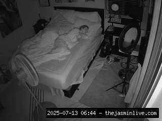 camsoda, voyeurcam-hornyhostel-01